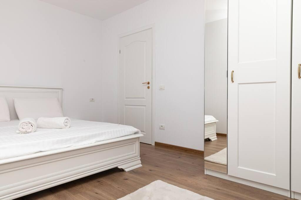 Enescu 3 City Center Flat Τιμισοάρα Εξωτερικό φωτογραφία