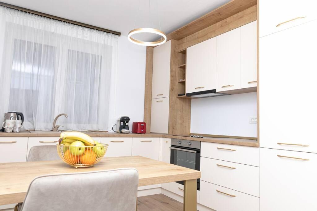 Enescu 3 City Center Flat Τιμισοάρα Εξωτερικό φωτογραφία